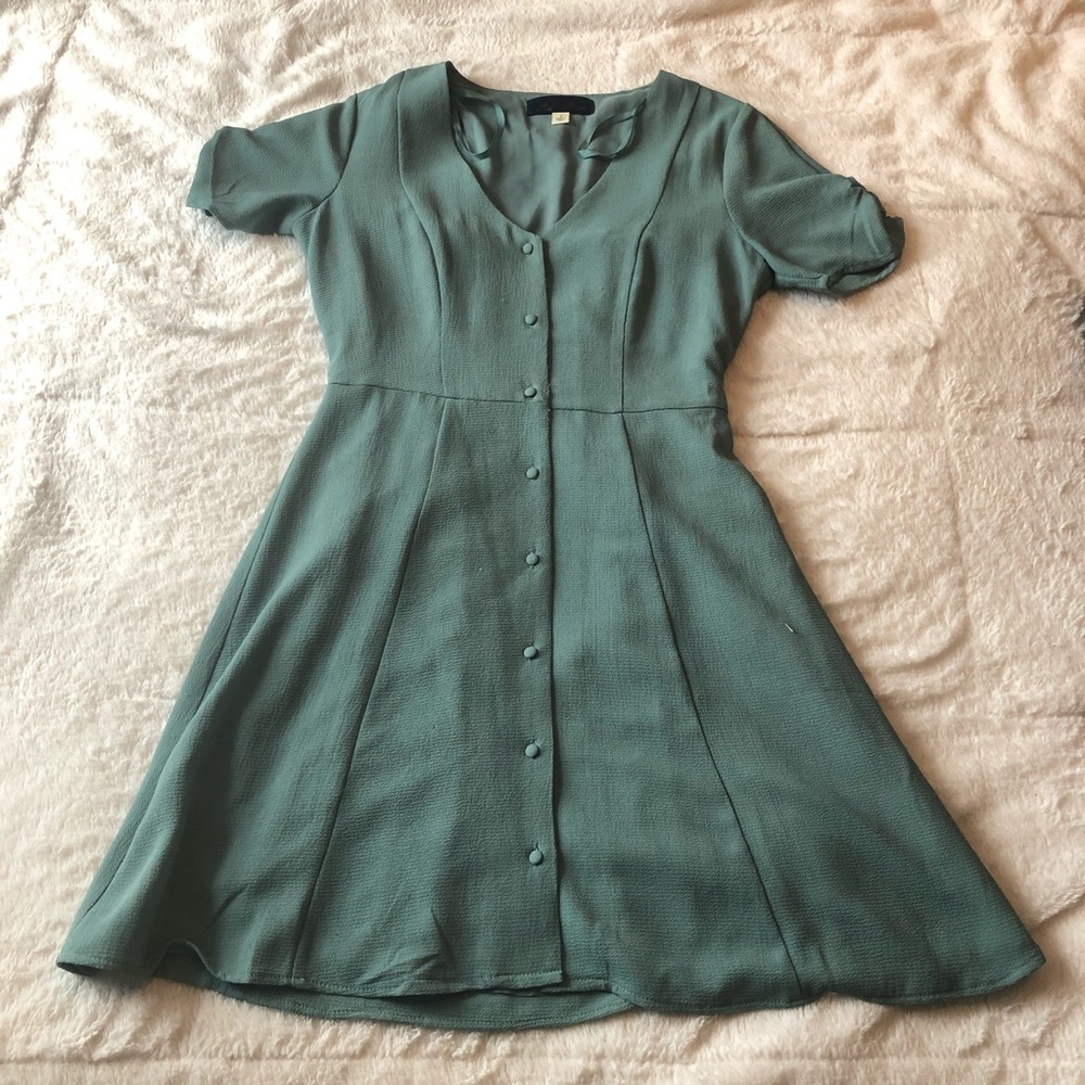 Green dress - Picture 6 of 8